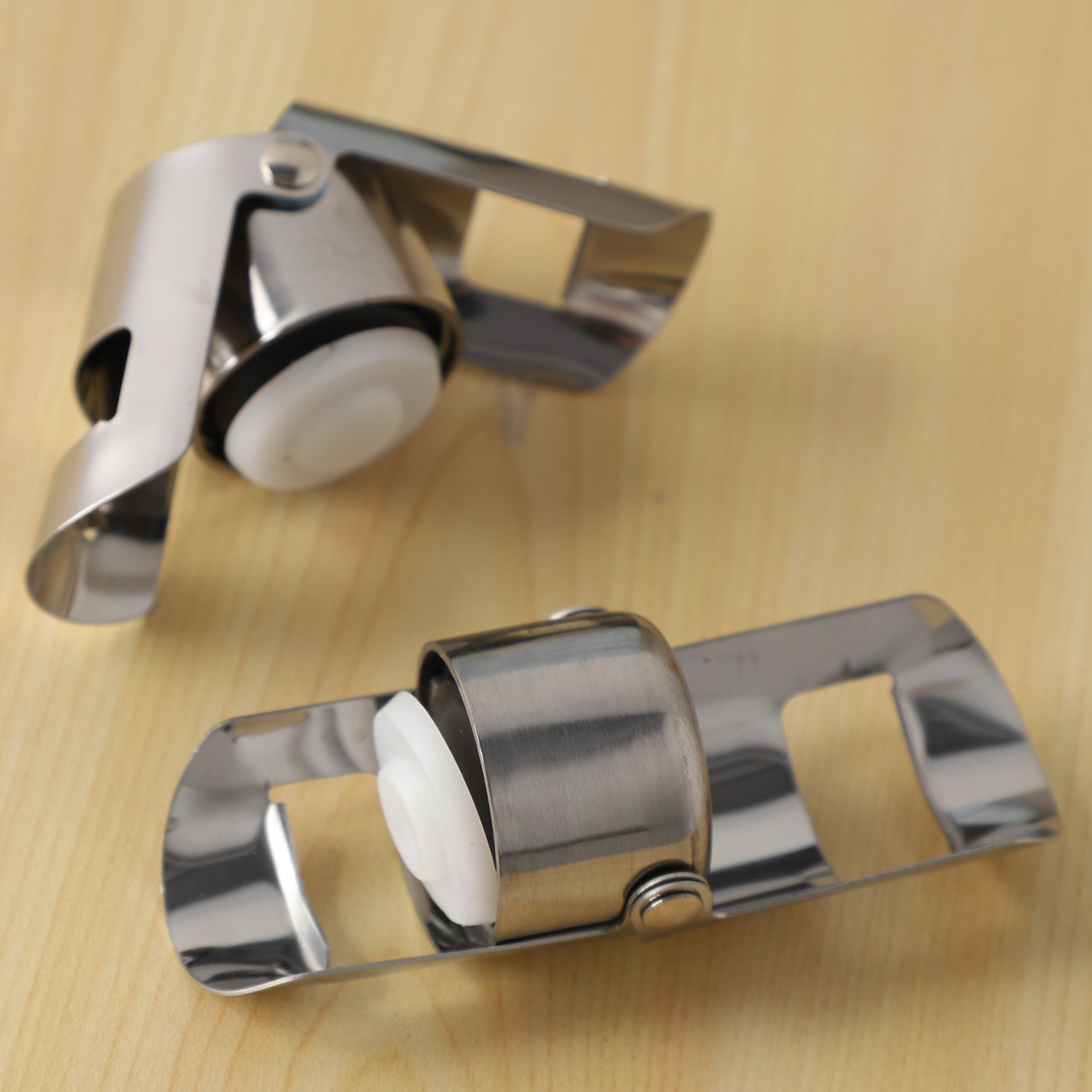 J1UL1N Wine Champagne Bottle S - Wine Stopper Vacuum review and price